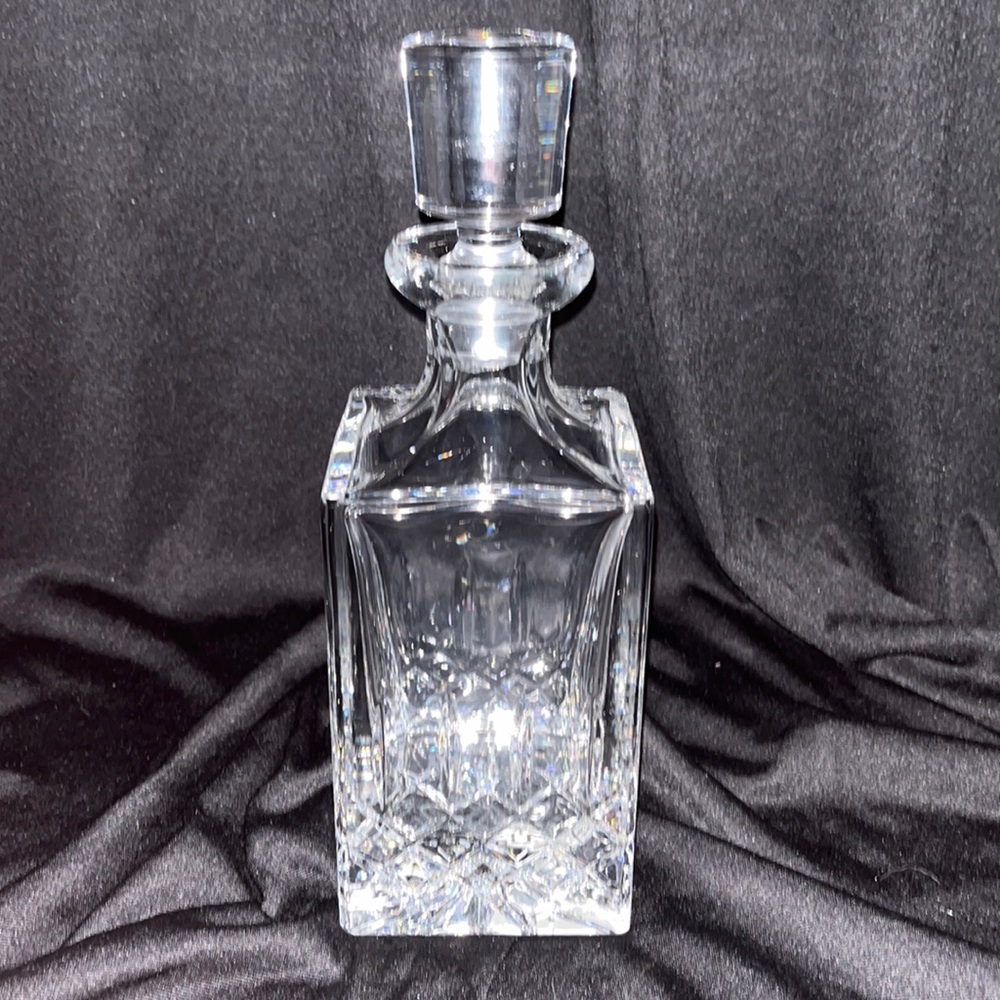 NEW Whiskey Decanter